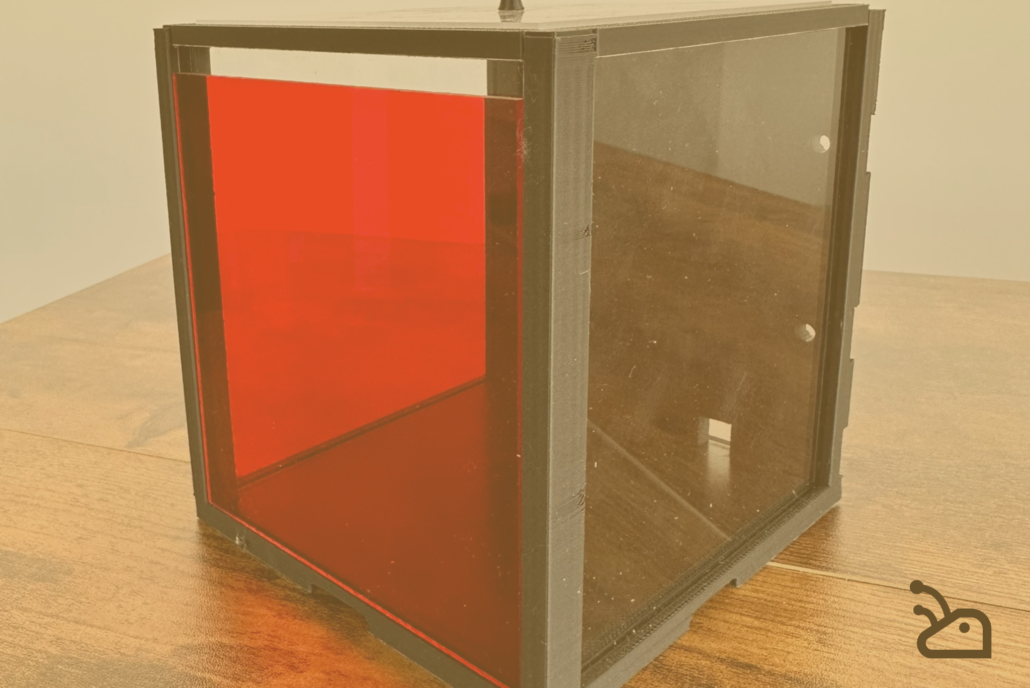 A quoi sert le plexiglas rouge pour une fourmilière ?